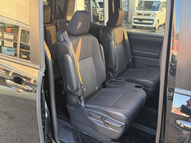 TOYOTA VOXY 2023 Image 31