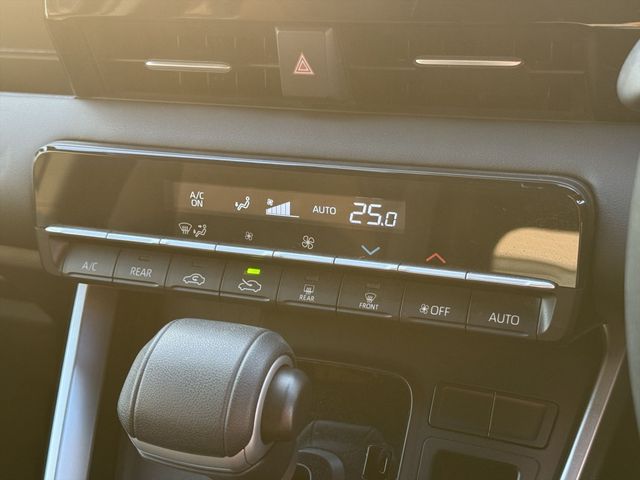 TOYOTA VOXY 2023 Image 31