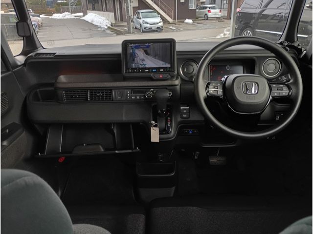 HONDA N BOX CUSTOM 2023 Image 31