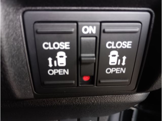 HONDA N BOX CUSTOM 2023 Image 31