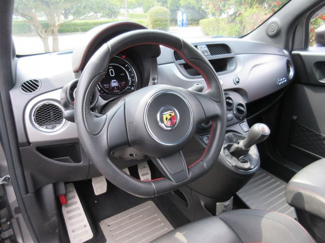 FIAT ABARTH 695 2016 Image 31