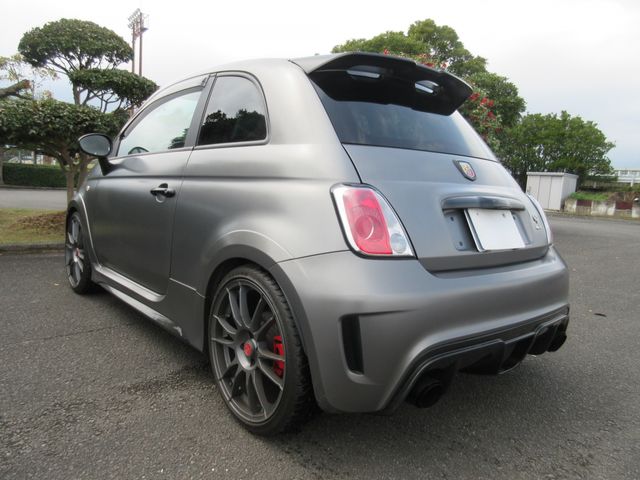 FIAT ABARTH 695 2016 Image 31