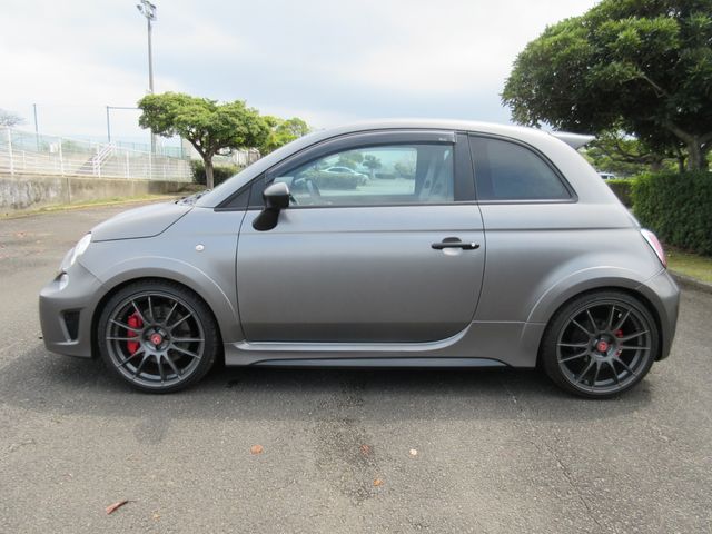 FIAT ABARTH 695 2016 Image 31