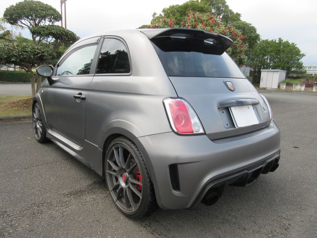 FIAT ABARTH 695 2016 Image 31