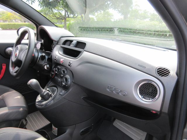 FIAT ABARTH 695 2016 Image 31