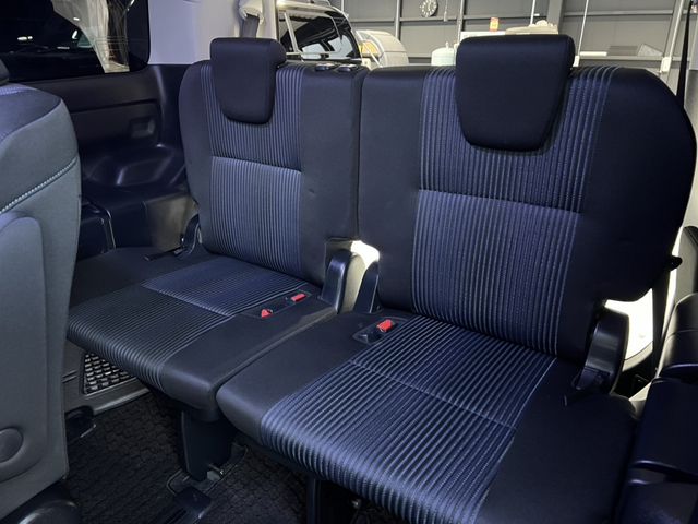 TOYOTA VOXY HYBRID 2016 Image 31