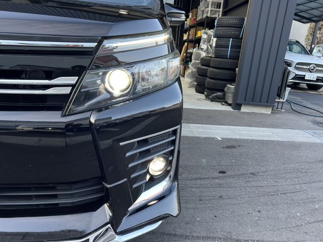 TOYOTA VOXY HYBRID 2016 Image 31