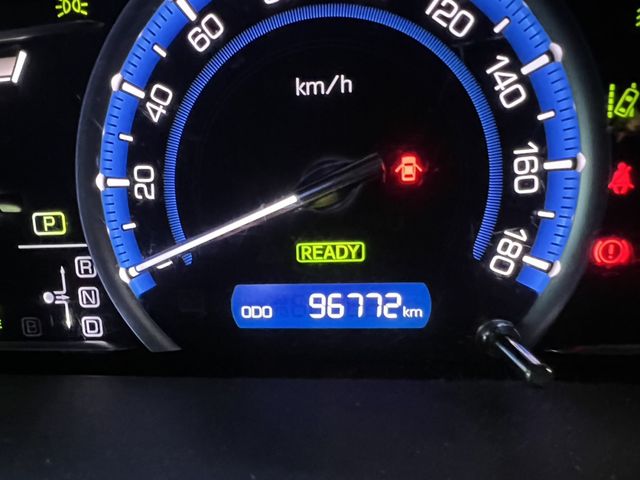 TOYOTA VOXY HYBRID 2016 Image 31