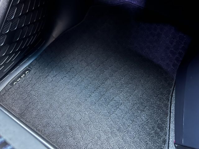 TOYOTA VOXY HYBRID 2016 Image 31