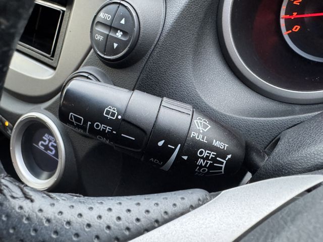 HONDA FIT 4WD 2010 Image 31