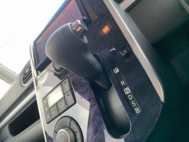 DAIHATSU TANTO CUSTOM 2017 Image 31