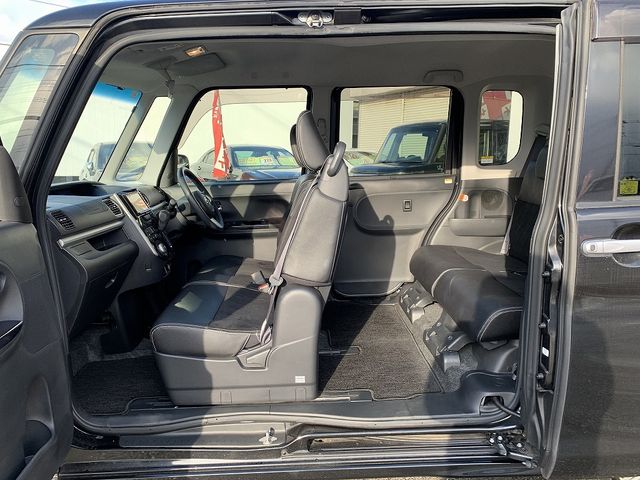 DAIHATSU TANTO CUSTOM 2017 Image 31