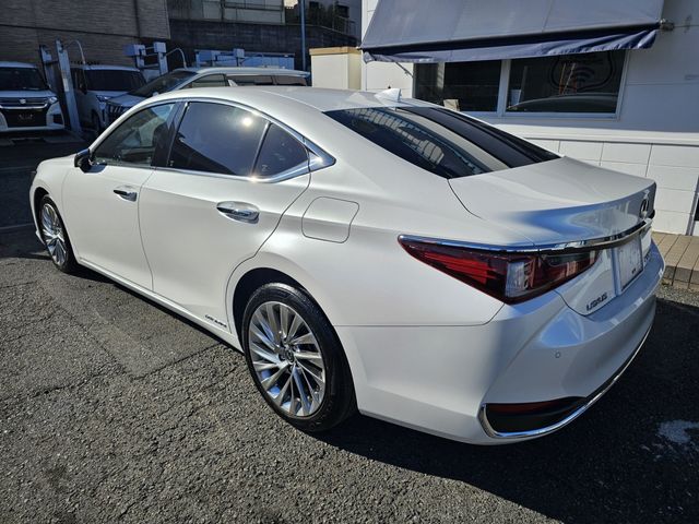TOYOTA LEXUS ES300H 2019 Image 31