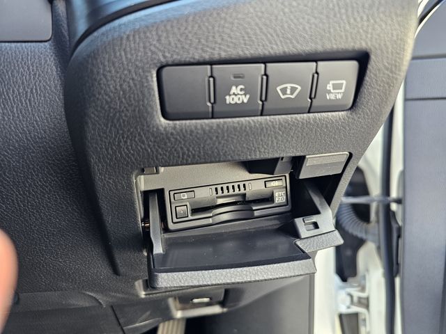 TOYOTA LEXUS ES300H 2019 Image 31