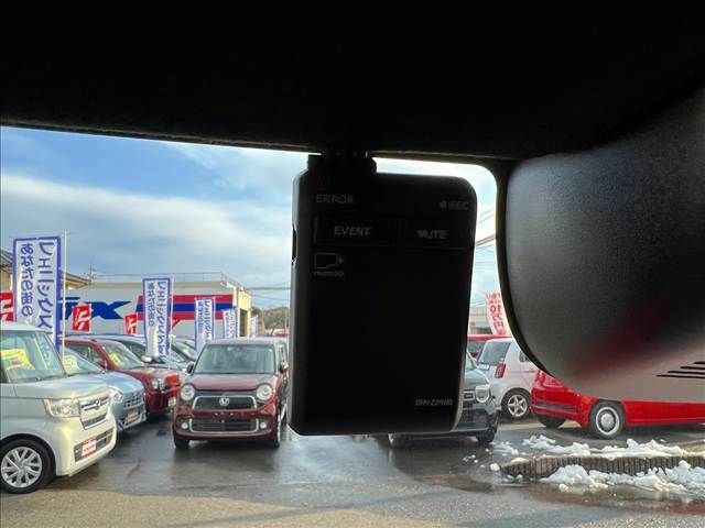 HONDA N BOX CUSTOM 2024 Image 31