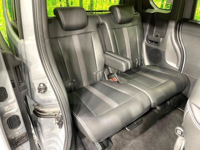 HONDA N BOX CUSTOM 2023 Image 31