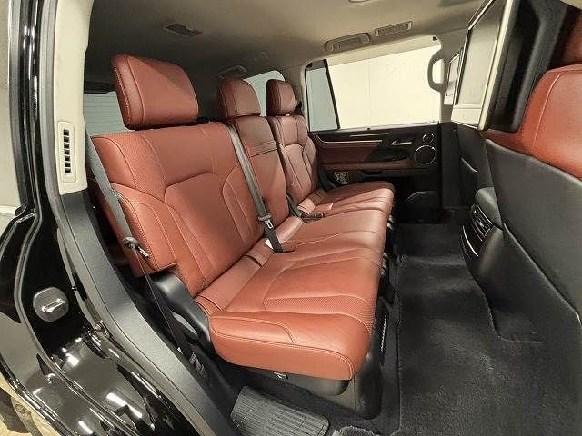 TOYOTA LEXUS LX570 AWD 2016 Image 31