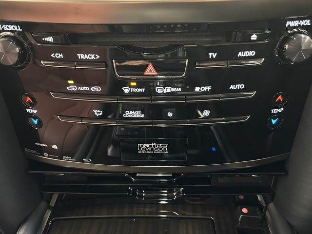 TOYOTA LEXUS LX570 AWD 2016 Image 31