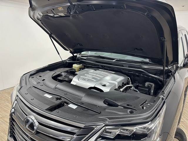 TOYOTA LEXUS LX570 AWD 2016 Image 31