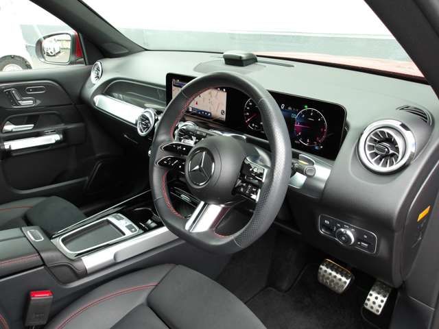 MERCEDES BENZ GLB 2024 Image 31