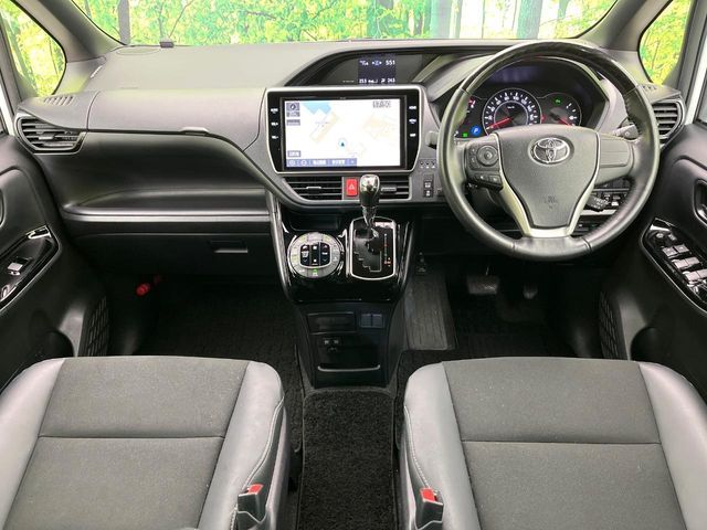 TOYOTA NOAH 2021 Image 31