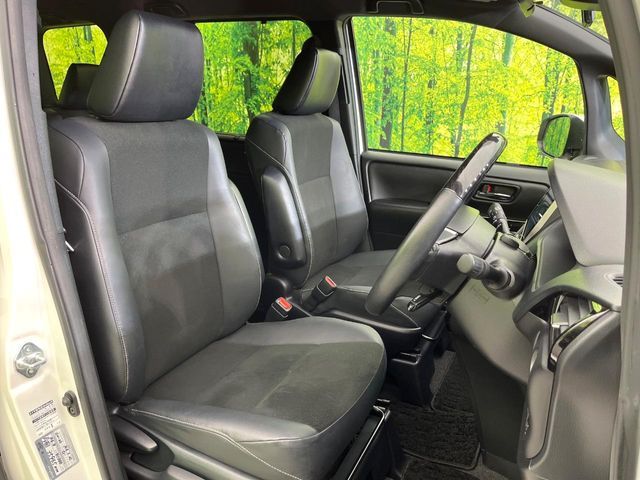 TOYOTA NOAH 2021 Image 31