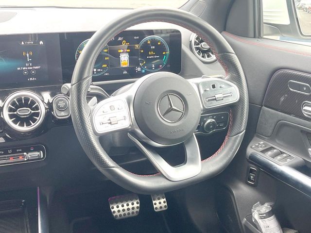 MERCEDES BENZ GLA CL 2021 Image 31