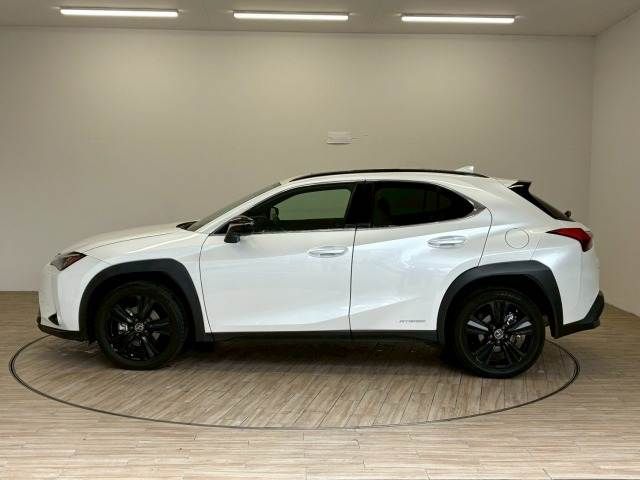 TOYOTA LEXUS UX250H 2021 Image 31