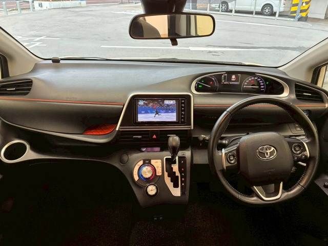 TOYOTA SIENTA HYBRID 2019 Image 31