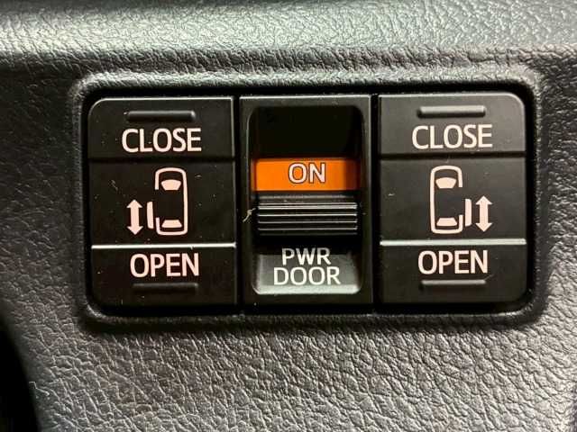 TOYOTA SIENTA HYBRID 2019 Image 31