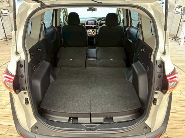 TOYOTA SIENTA HYBRID 2019 Image 31