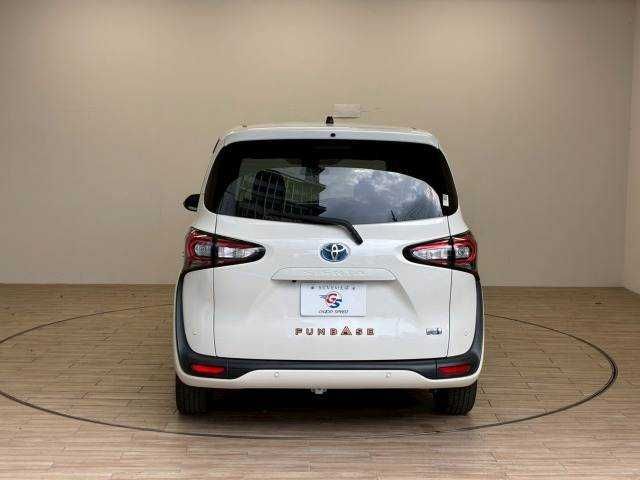 TOYOTA SIENTA HYBRID 2019 Image 31