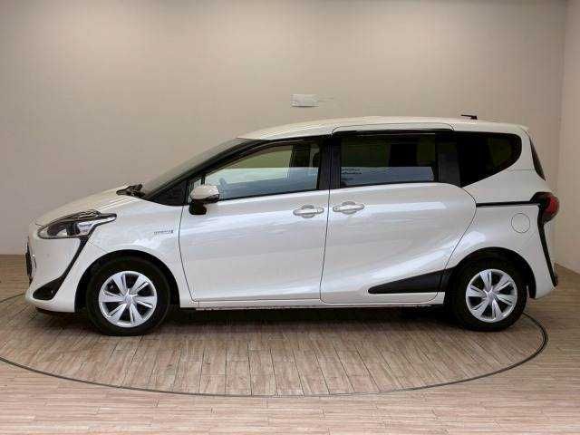 TOYOTA SIENTA HYBRID 2019 Image 31