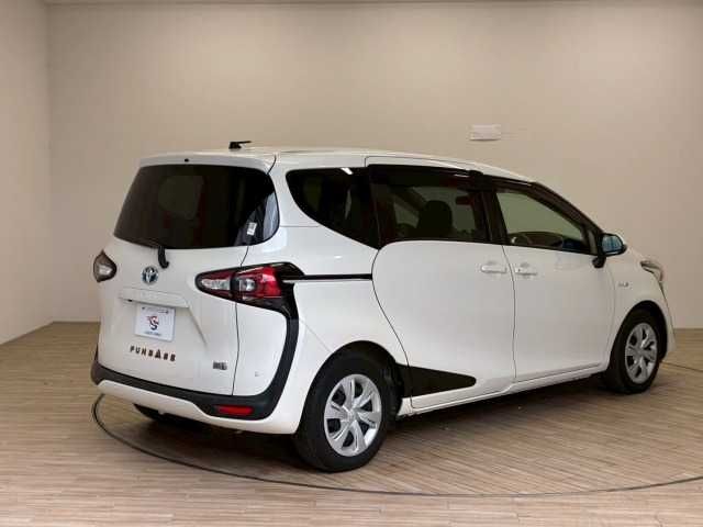 TOYOTA SIENTA HYBRID 2019 Image 31