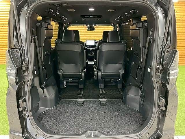 TOYOTA VOXY HYBRID 2023 Image 31