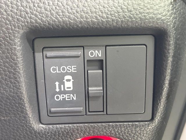 HONDA N BOX CUSTOM 2023 Image 31