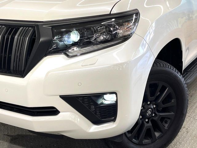 TOYOTA LANDCRUISER PRADO 2023 Image 31