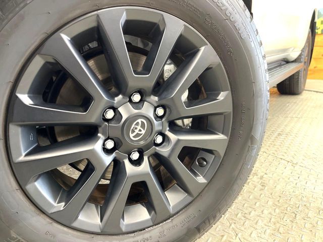 TOYOTA LANDCRUISER PRADO 2023 Image 31