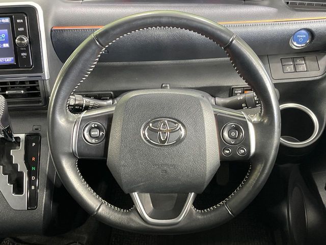 TOYOTA SIENTA HYBRID 2017 Image 31
