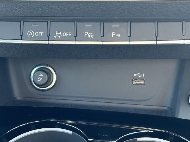 AUDI A4 2023 Image 31