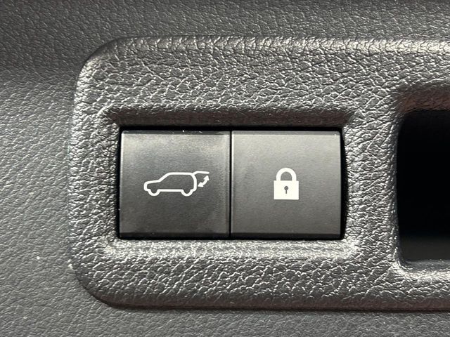 TOYOTA LEXUS NX300H 2019 Image 31