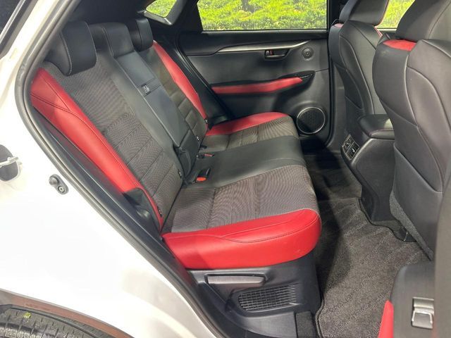 TOYOTA LEXUS NX300H 2019 Image 31