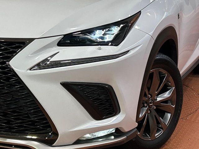 TOYOTA LEXUS NX300H 2019 Image 31