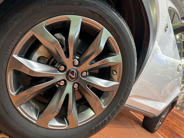 TOYOTA LEXUS NX300H 2019 Image 31