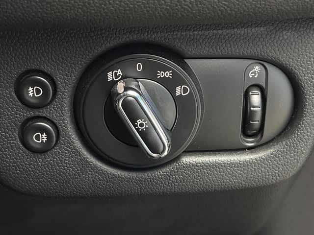 BMW MINI COOPER CLUB 2016 Image 31