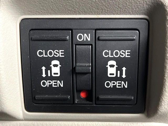 HONDA N BOX 2024 Image 31