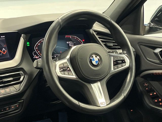 BMW 1SERIES 2020 Image 31