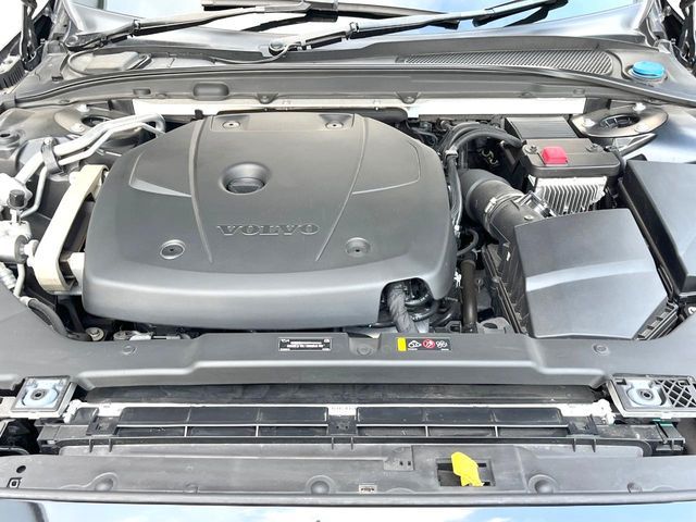 VOLVO V60 2019 Image 31