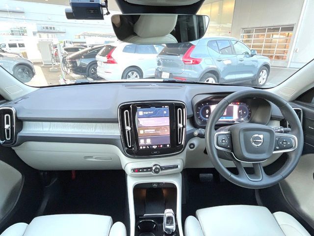 VOLVO XC40 2023 Image 31