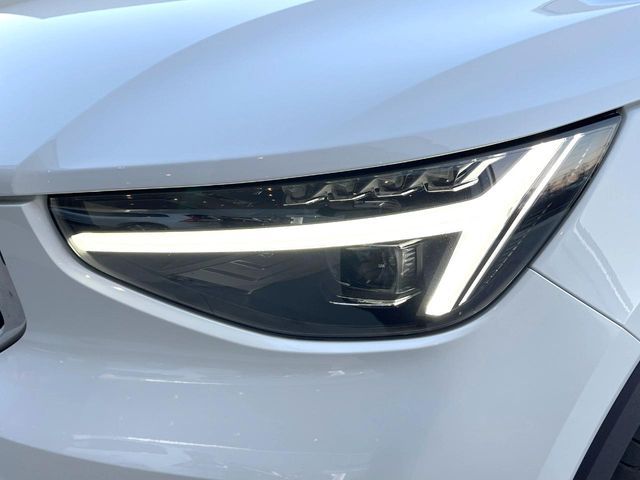 VOLVO XC40 2023 Image 31